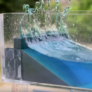 Wave tank squre splash Wave tank squre splash