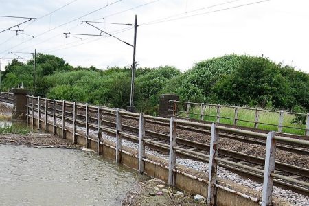 Infrastructure network risk analysis: scour at railway bridges