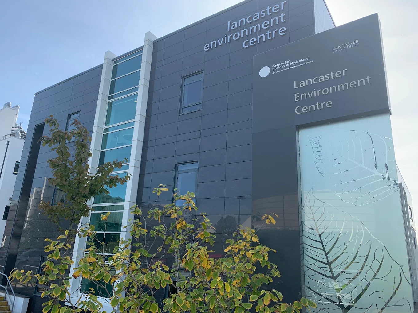 LEC_building